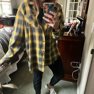 LE MIEL OVERSIZED PLAID BUTTON UP SHIRT...Size Large